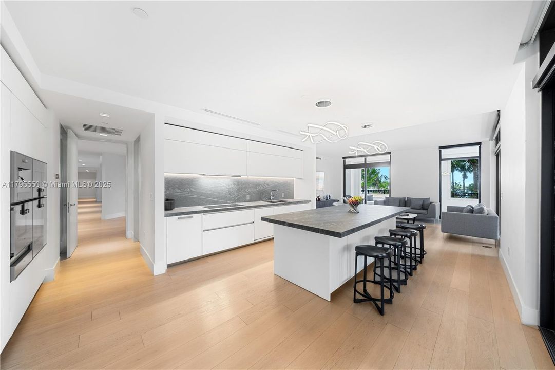 For Sale: $23,500,000 (5 beds, 6 baths, 7630 Square Feet)