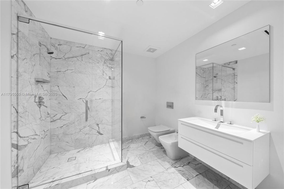 For Sale: $23,500,000 (5 beds, 6 baths, 7630 Square Feet)
