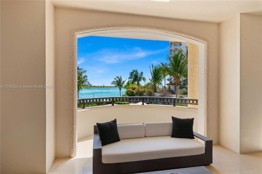 For Sale: $23,500,000 (5 beds, 6 baths, 7630 Square Feet)