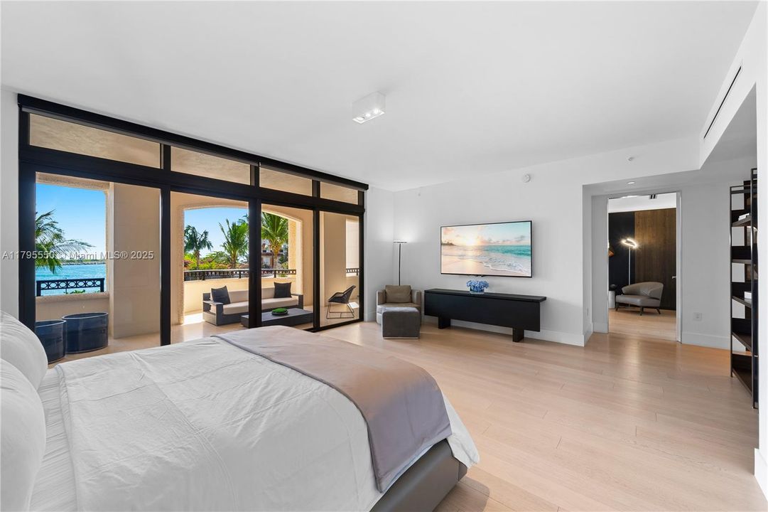 For Sale: $23,500,000 (5 beds, 6 baths, 7630 Square Feet)