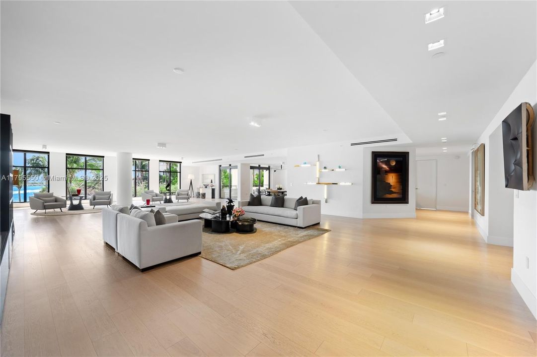 For Sale: $23,500,000 (5 beds, 6 baths, 7630 Square Feet)