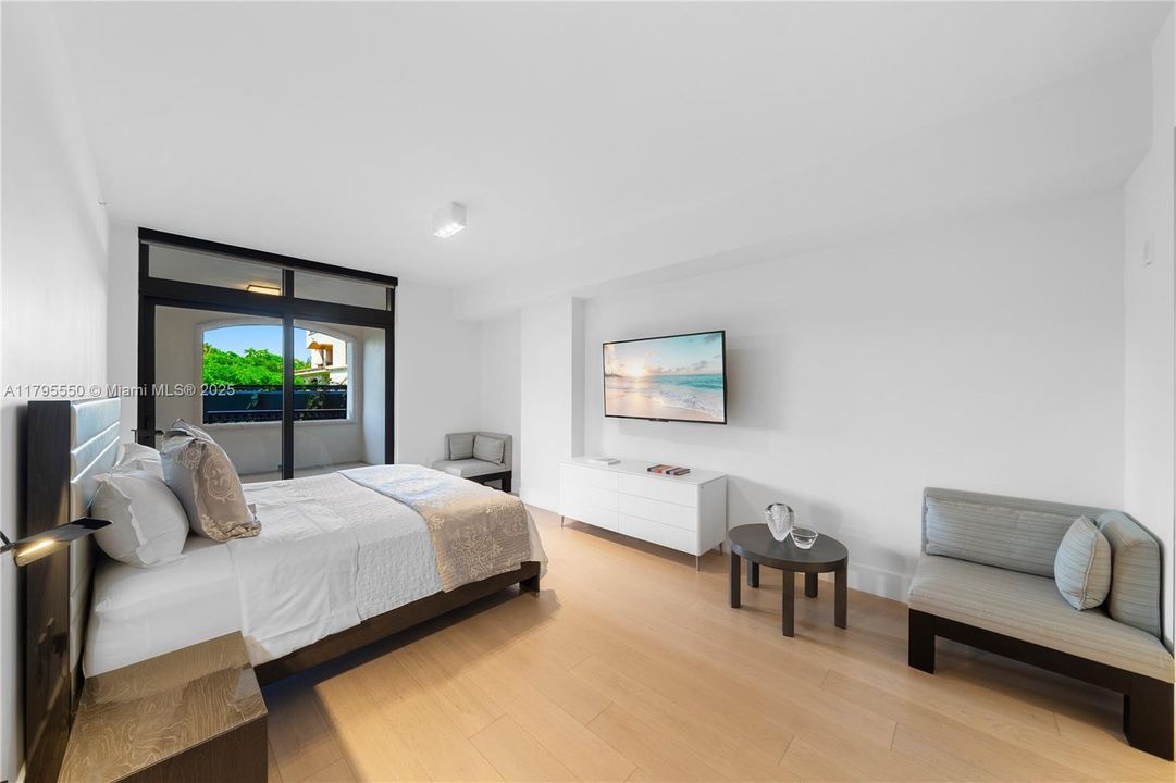For Sale: $23,500,000 (5 beds, 6 baths, 7630 Square Feet)