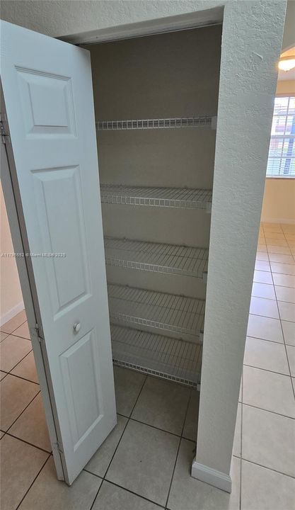 Recently Rented: $2,200 (2 beds, 2 baths, 1069 Square Feet)