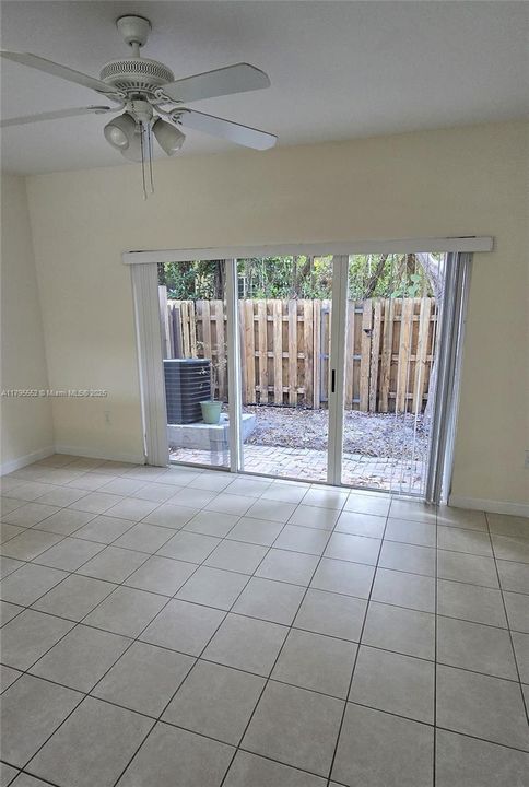 Recently Rented: $2,200 (2 beds, 2 baths, 1069 Square Feet)