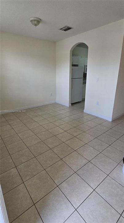 Recently Rented: $2,200 (2 beds, 2 baths, 1069 Square Feet)