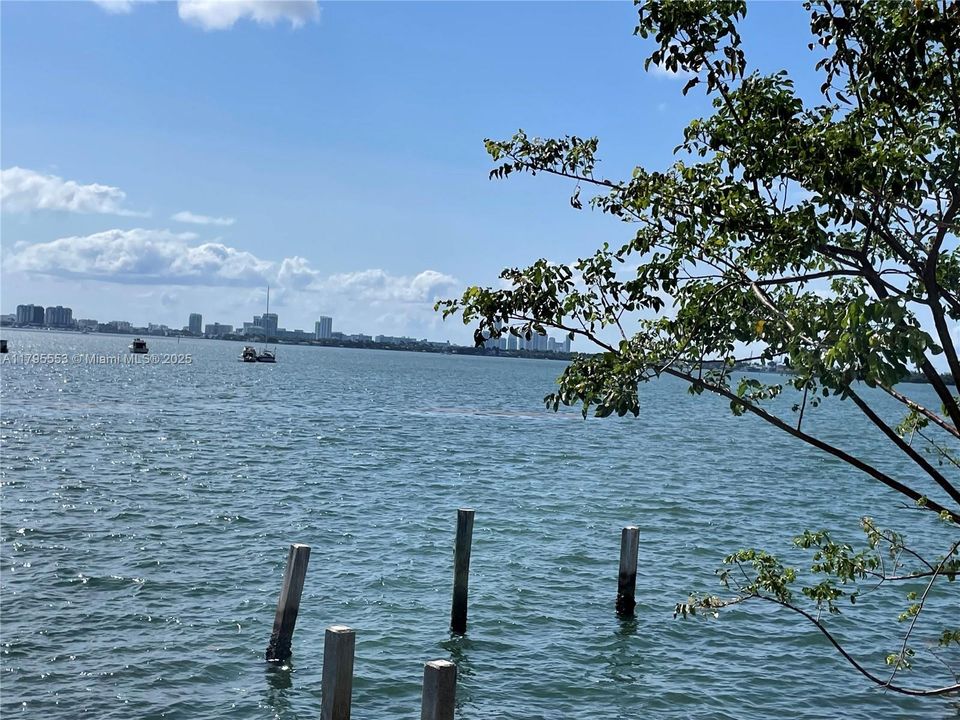 最近售出: $335,000 (1 贝兹, 1 浴室, 768 平方英尺)