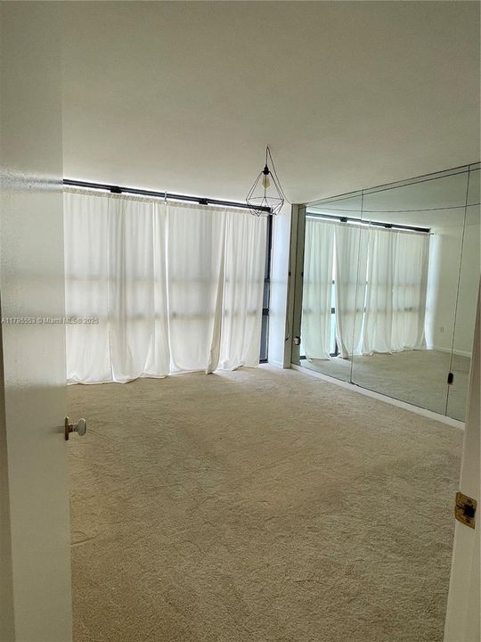 最近售出: $335,000 (1 贝兹, 1 浴室, 768 平方英尺)