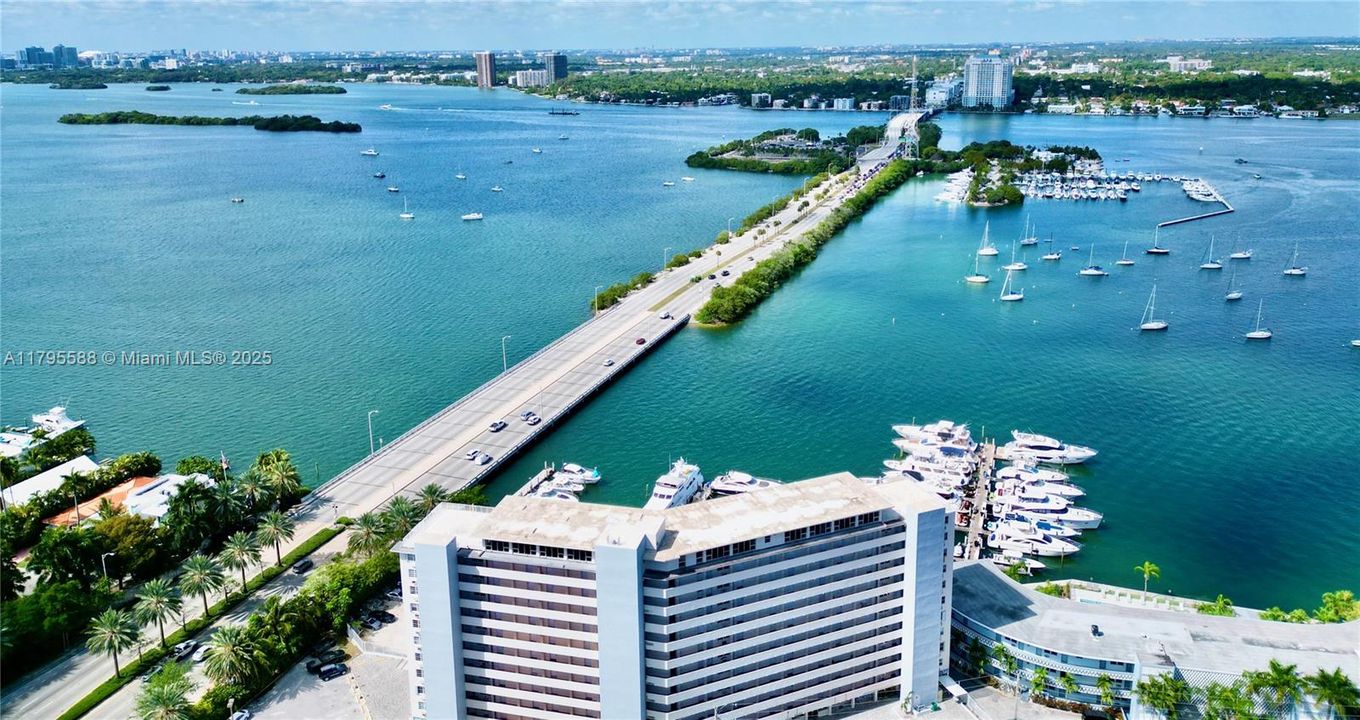 Recently Sold: $249,000 (1 beds, 1 baths, 650 Square Feet)