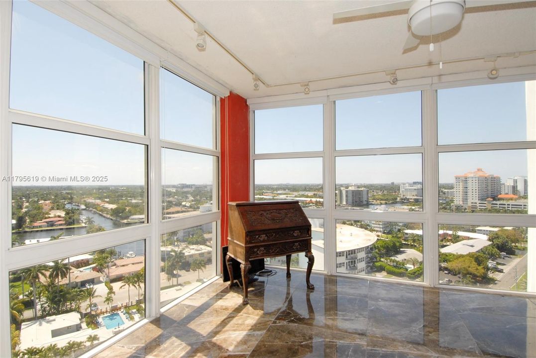 Activo con contrato: $399,000 (2 camas, 2 baños, 1200 Pies cuadrados)