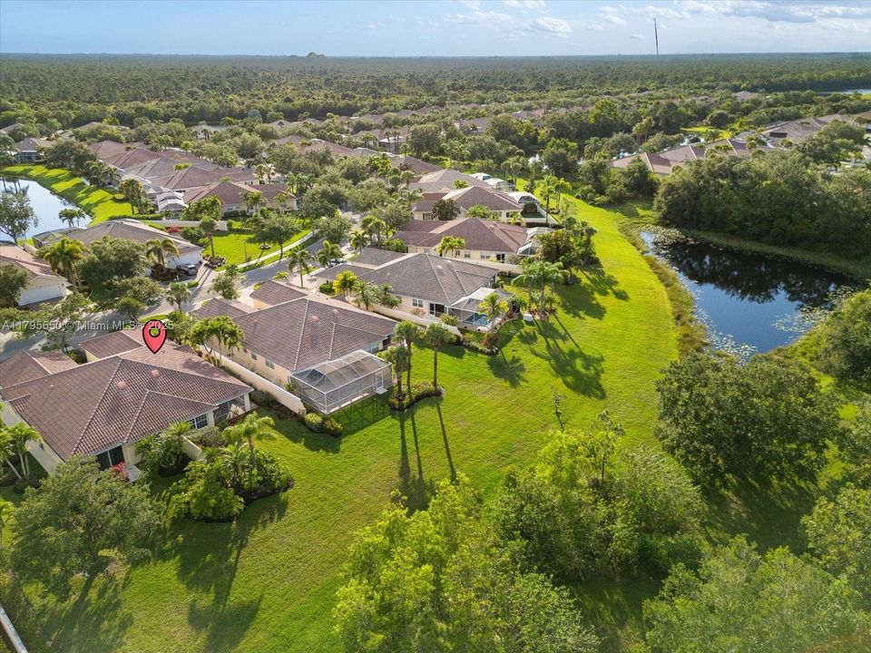 Recently Sold: $480,000 (2 beds, 2 baths, 1526 Square Feet)