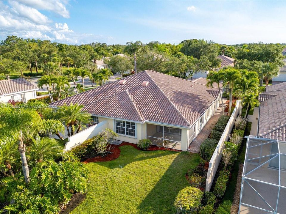 Recently Sold: $480,000 (2 beds, 2 baths, 1526 Square Feet)