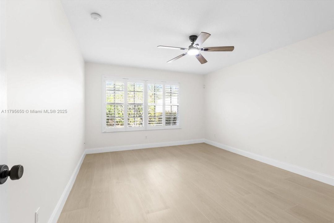 Recently Sold: $480,000 (2 beds, 2 baths, 1526 Square Feet)