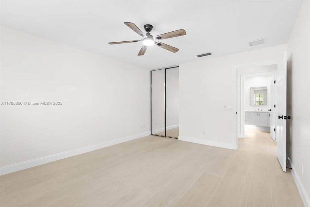 Recently Sold: $480,000 (2 beds, 2 baths, 1526 Square Feet)