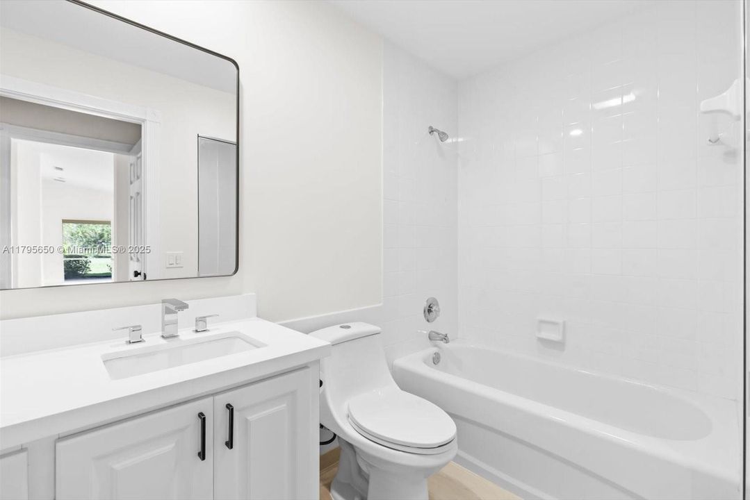 Recently Sold: $480,000 (2 beds, 2 baths, 1526 Square Feet)