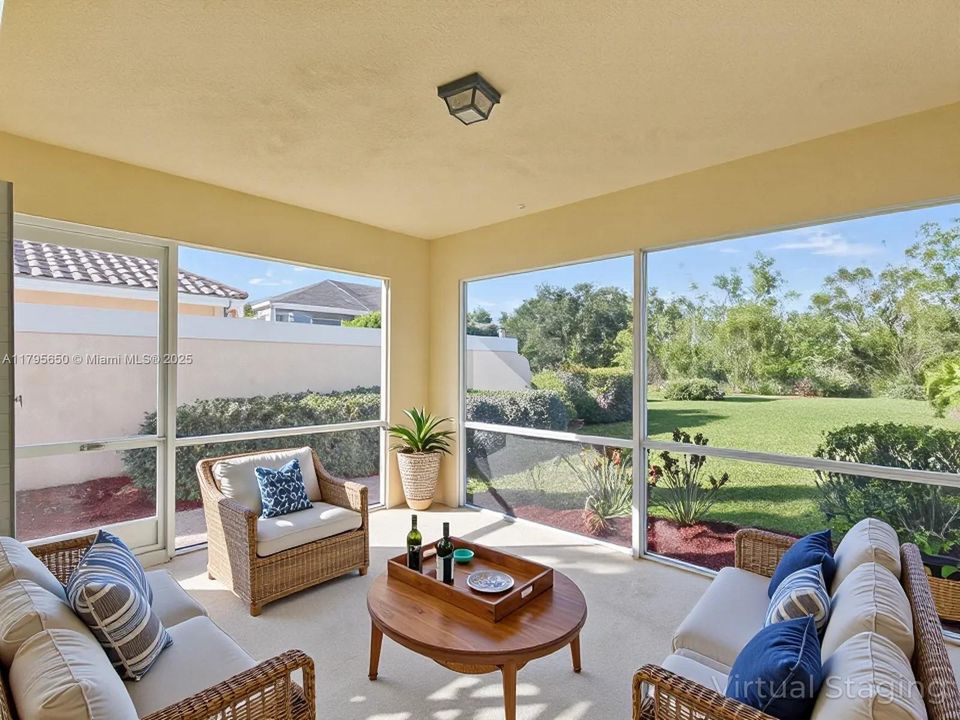 Recently Sold: $480,000 (2 beds, 2 baths, 1526 Square Feet)