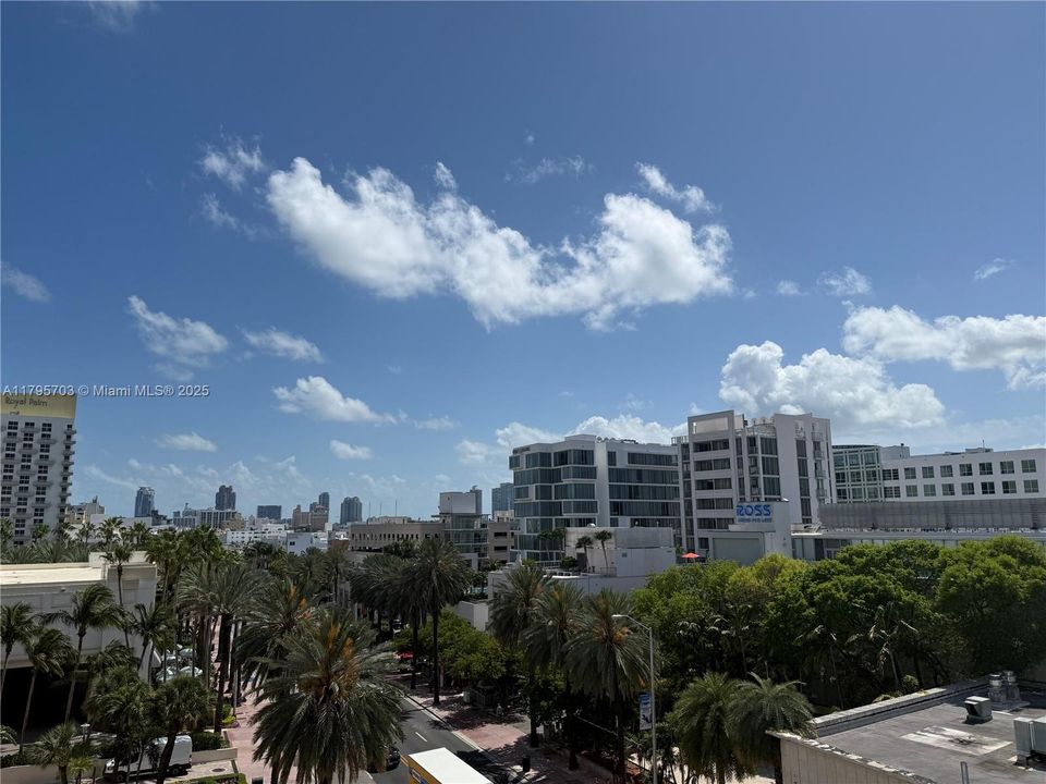 Recently Sold: $849,000 (2 beds, 2 baths, 1190 Square Feet)