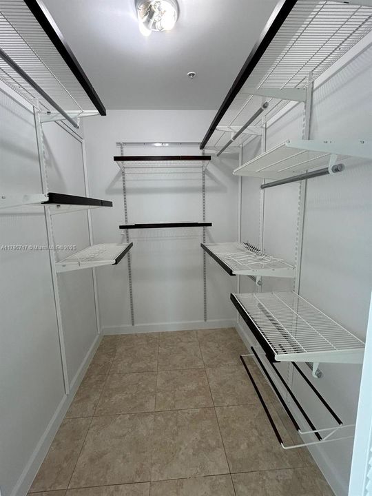 待售: $594,990 (2 贝兹, 2 浴室, 1017 平方英尺)