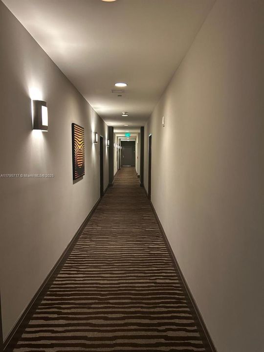 待售: $594,990 (2 贝兹, 2 浴室, 1017 平方英尺)