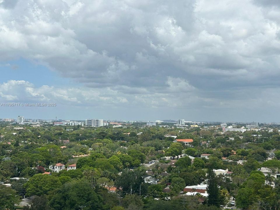 待售: $594,990 (2 贝兹, 2 浴室, 1017 平方英尺)