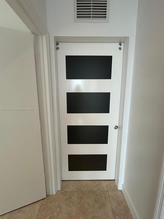 待售: $594,990 (2 贝兹, 2 浴室, 1017 平方英尺)