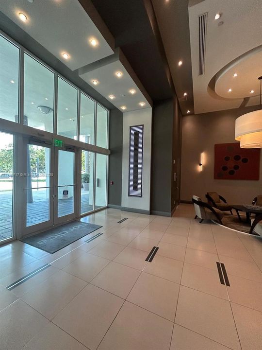 待售: $594,990 (2 贝兹, 2 浴室, 1017 平方英尺)