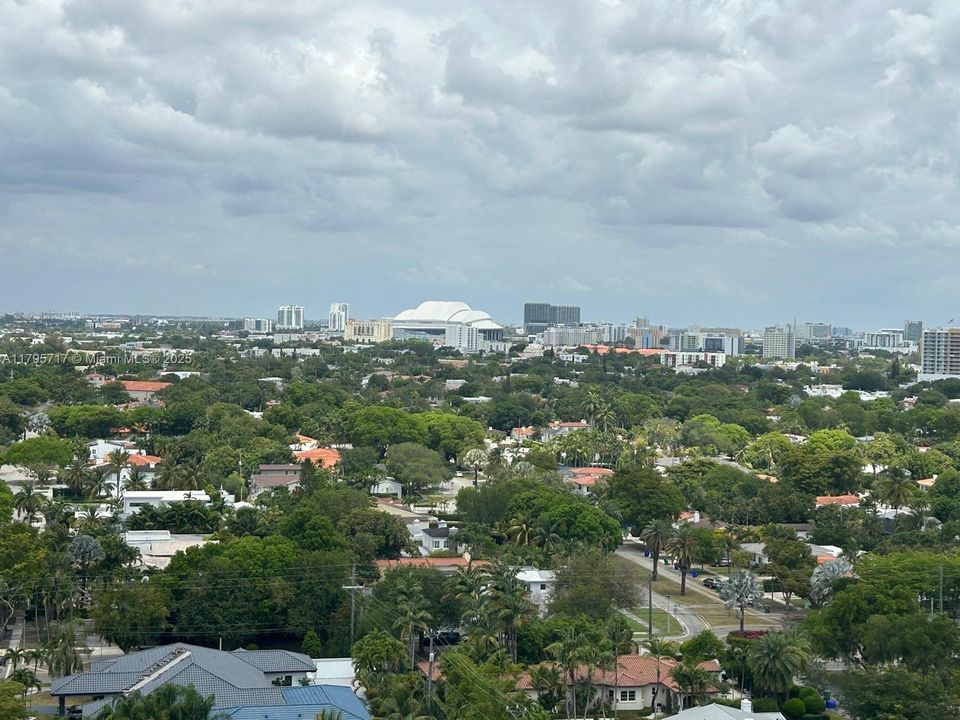 待售: $594,990 (2 贝兹, 2 浴室, 1017 平方英尺)