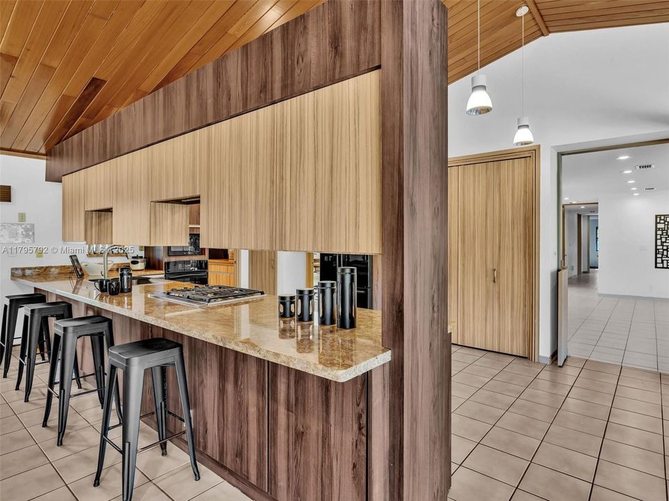 Active With Contract: $2,350,000 (5 beds, 3 baths, 4421 Square Feet)