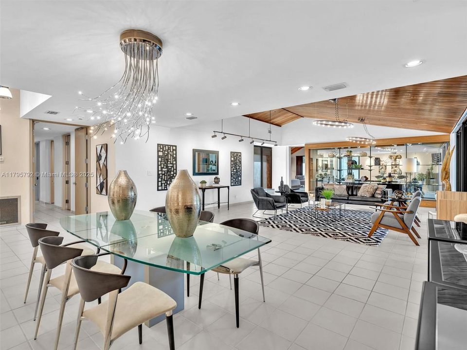 Active With Contract: $2,350,000 (5 beds, 3 baths, 4421 Square Feet)