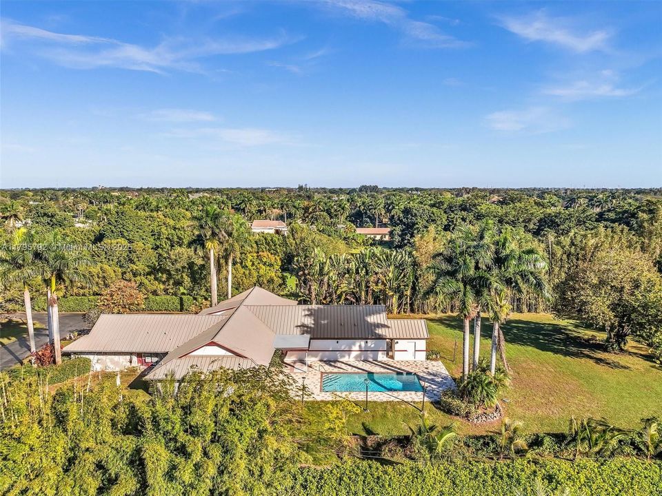 Active With Contract: $2,350,000 (5 beds, 3 baths, 4421 Square Feet)