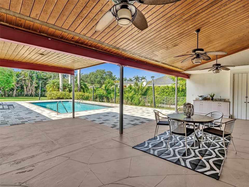 Active With Contract: $2,350,000 (5 beds, 3 baths, 4421 Square Feet)