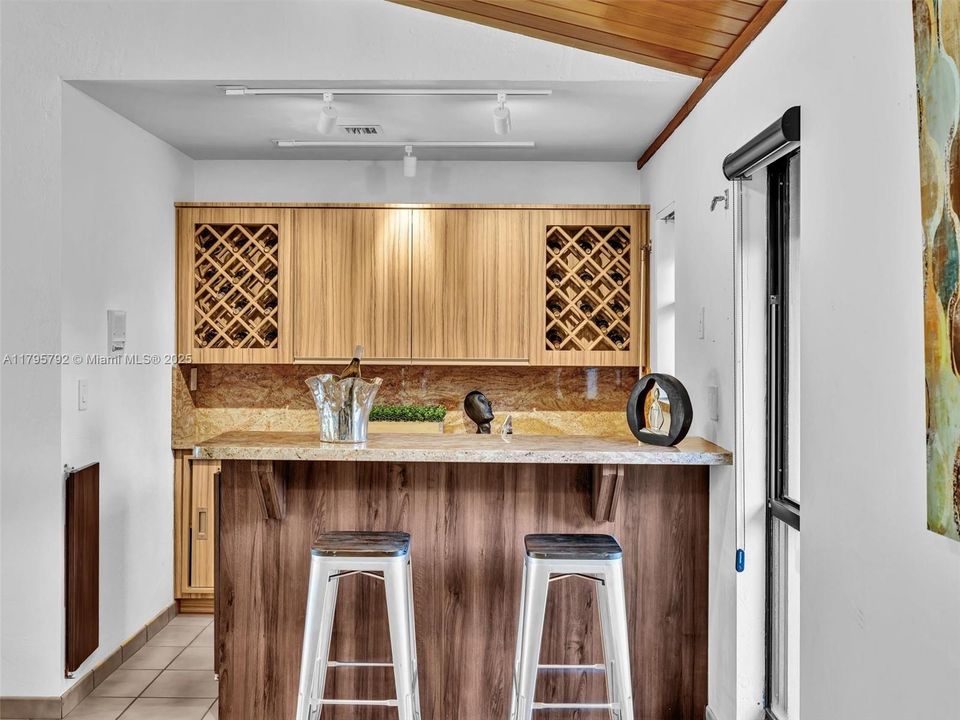 Active With Contract: $2,350,000 (5 beds, 3 baths, 4421 Square Feet)