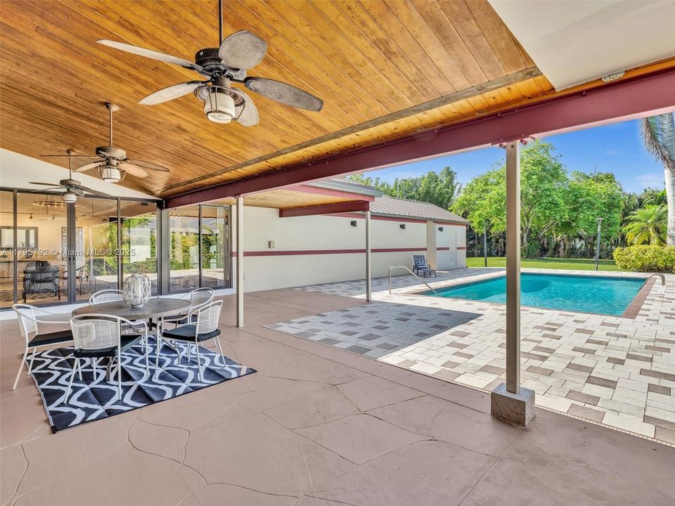 Active With Contract: $2,350,000 (5 beds, 3 baths, 4421 Square Feet)