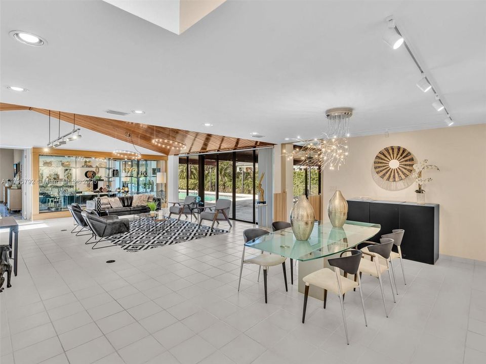 Active With Contract: $2,350,000 (5 beds, 3 baths, 4421 Square Feet)