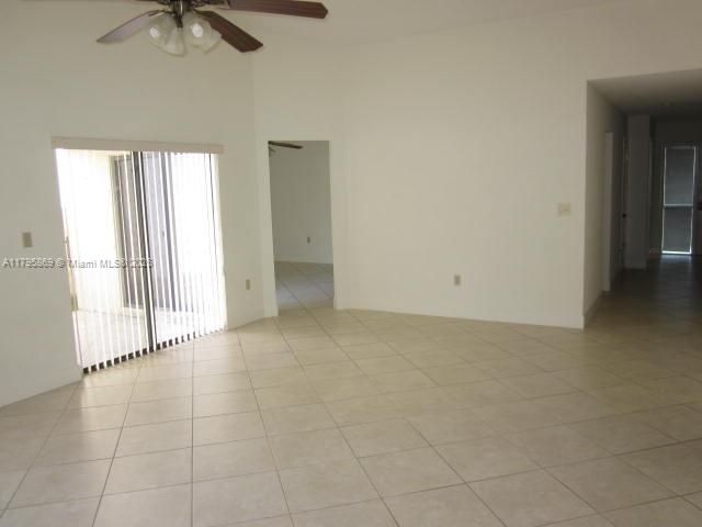 Недавно арендовано: $3,550 (3 спален, 2 ванн, 1724 Квадратных фут)