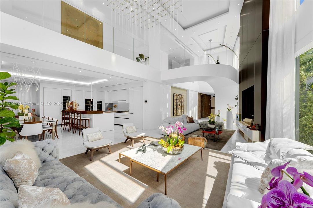 For Sale: $24,500,000 (5 beds, 6 baths, 4827 Square Feet)