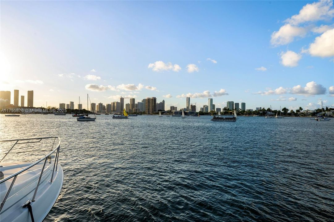 For Sale: $24,500,000 (5 beds, 6 baths, 4827 Square Feet)