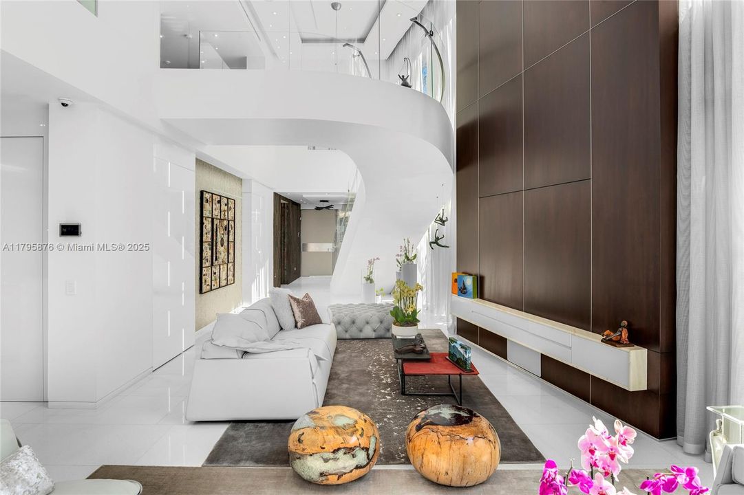 For Sale: $24,500,000 (5 beds, 6 baths, 4827 Square Feet)