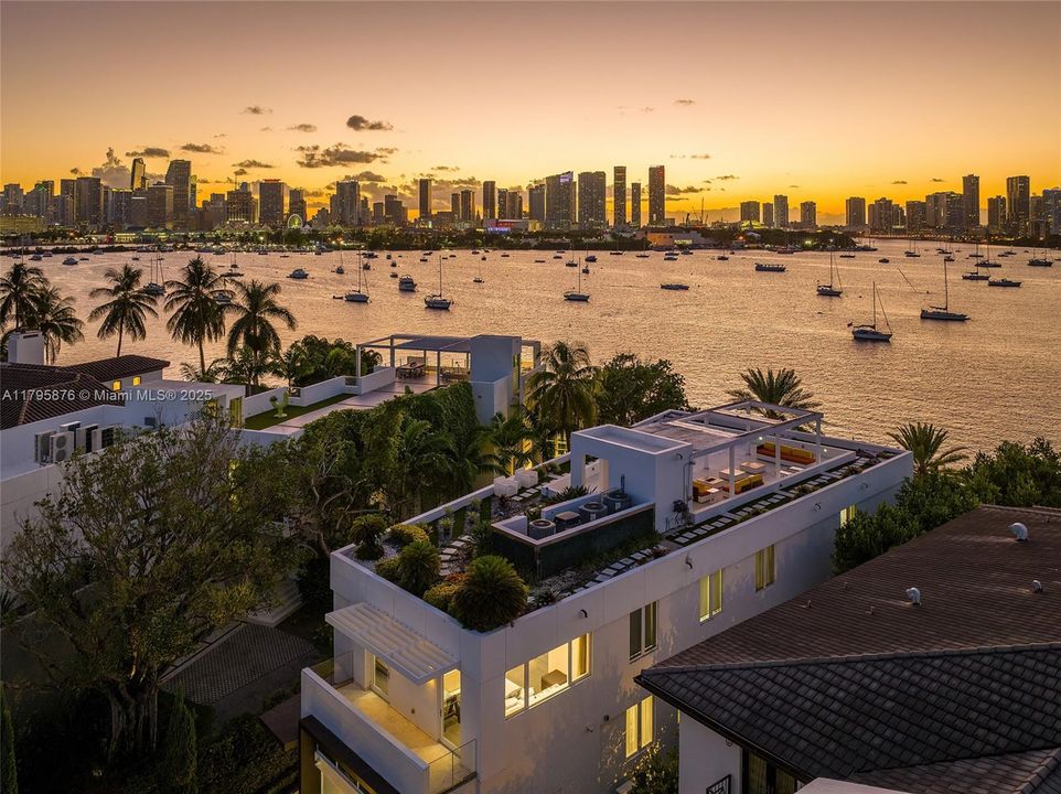 For Sale: $24,500,000 (5 beds, 6 baths, 4827 Square Feet)