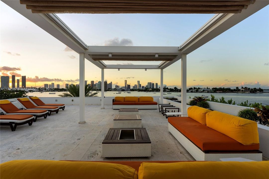 For Sale: $24,500,000 (5 beds, 6 baths, 4827 Square Feet)