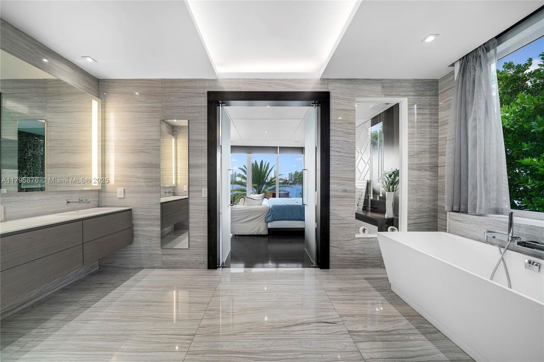 For Sale: $24,500,000 (5 beds, 6 baths, 4827 Square Feet)