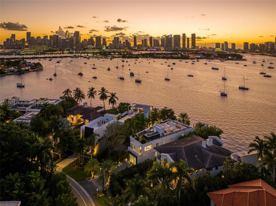 For Sale: $24,500,000 (5 beds, 6 baths, 4827 Square Feet)