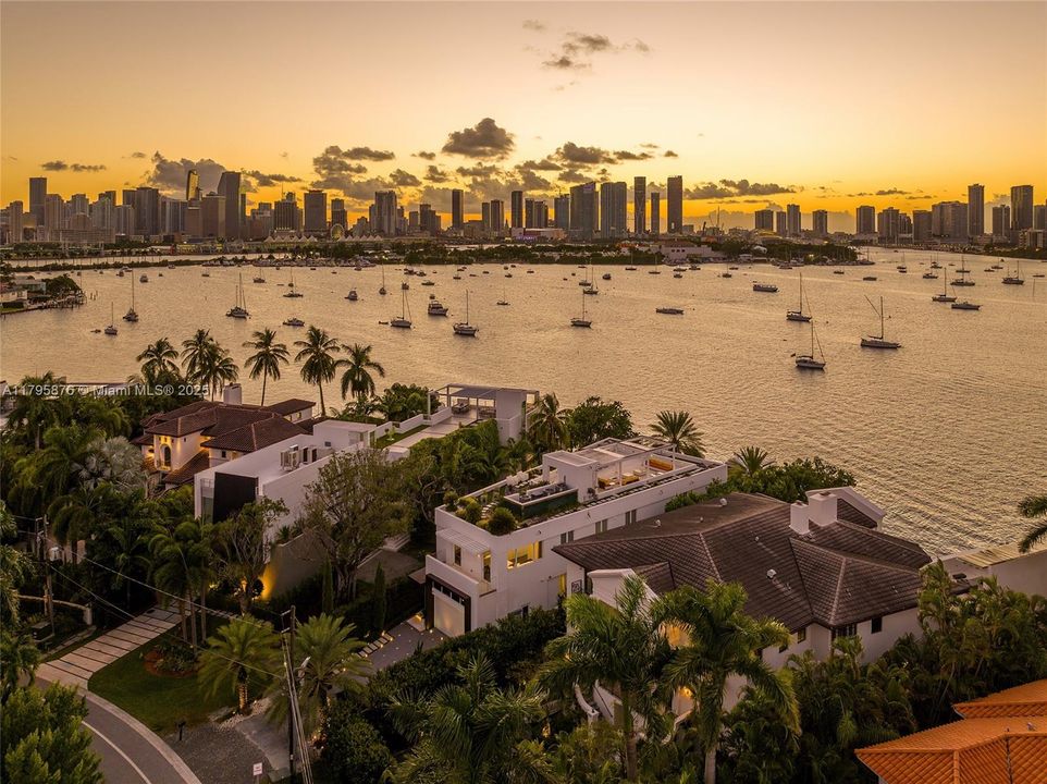 For Sale: $24,500,000 (5 beds, 6 baths, 4827 Square Feet)