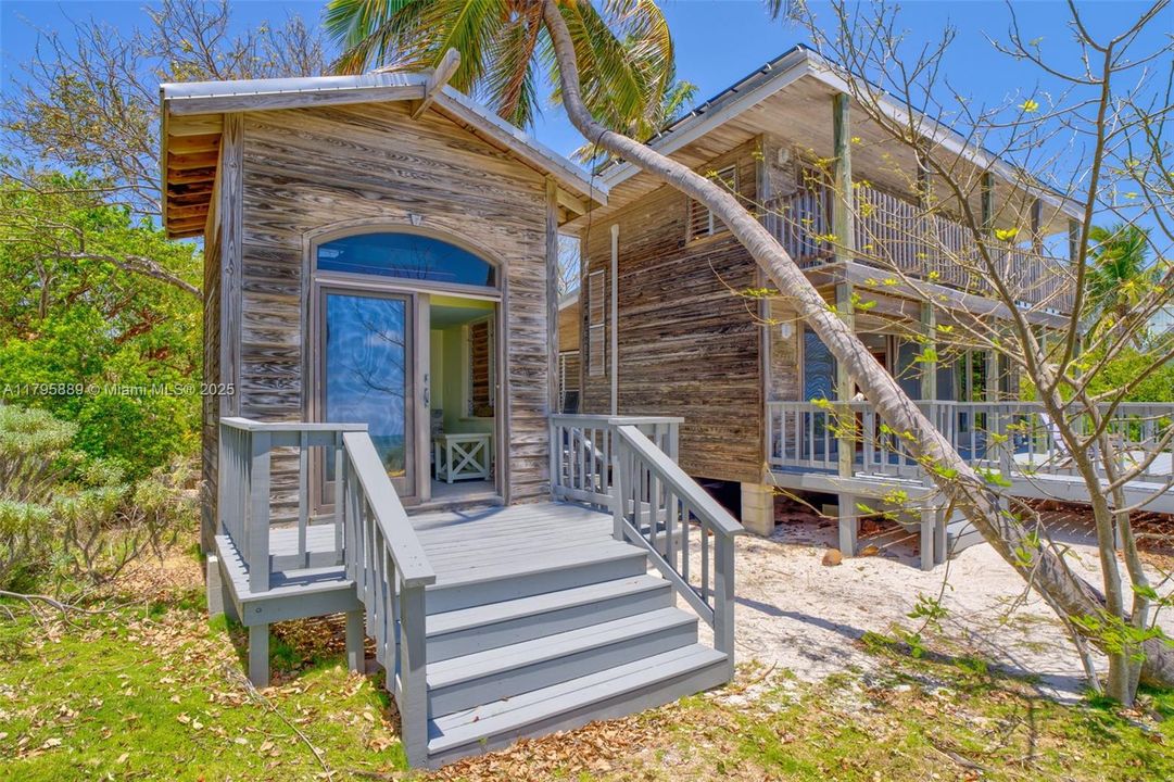 Vendido Recientemente: $699,000 (3 camas, 1 baños, 1162 Pies cuadrados)