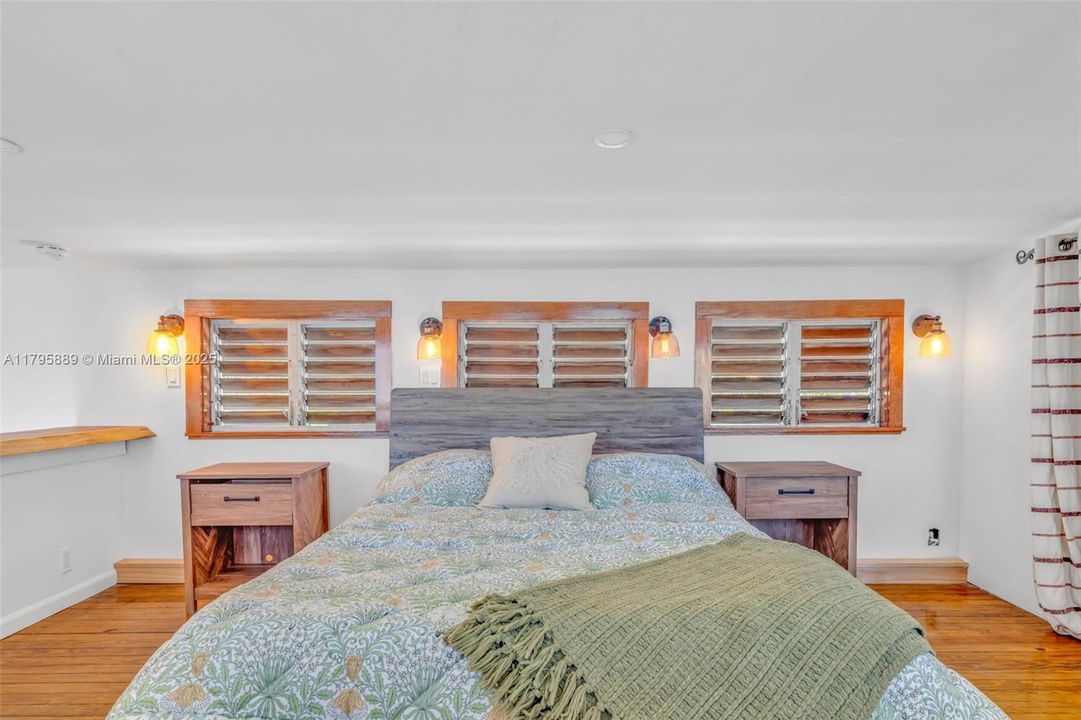 Vendido Recientemente: $699,000 (3 camas, 1 baños, 1162 Pies cuadrados)