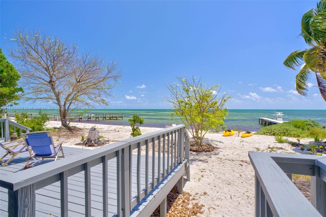 Vendido Recientemente: $699,000 (3 camas, 1 baños, 1162 Pies cuadrados)