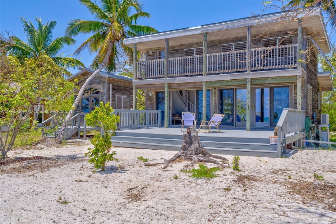 Vendido Recientemente: $699,000 (3 camas, 1 baños, 1162 Pies cuadrados)