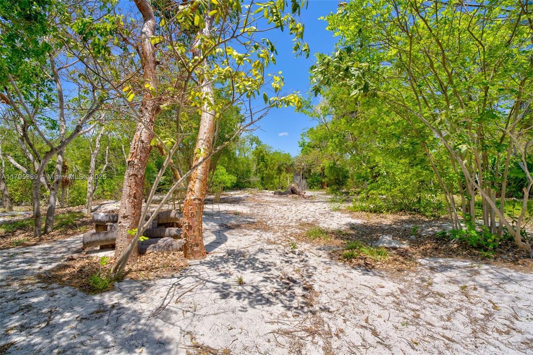 Vendido Recientemente: $699,000 (3 camas, 1 baños, 1162 Pies cuadrados)