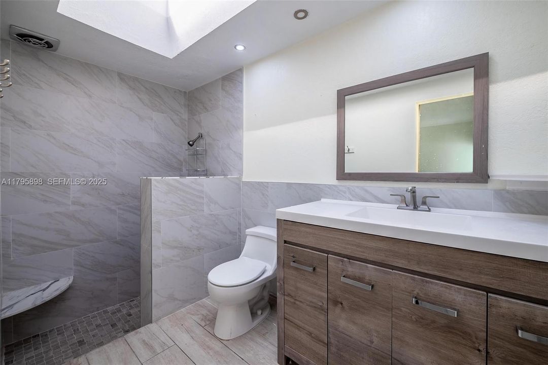 En Venta: $529,000 (2 camas, 2 baños, 2194 Pies cuadrados)