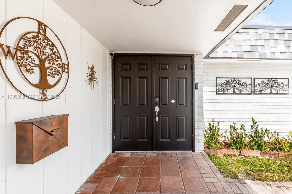 En Venta: $529,000 (2 camas, 2 baños, 2194 Pies cuadrados)