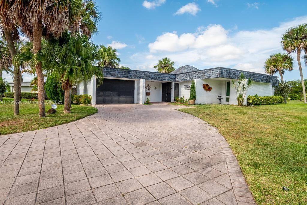 En Venta: $529,000 (2 camas, 2 baños, 2194 Pies cuadrados)